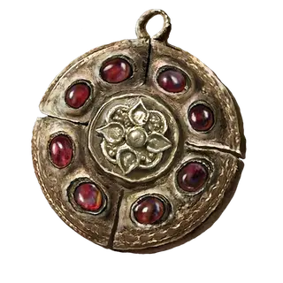 Crimson Amber Medallion +1